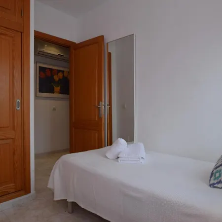 Luminoso A Pocos Metros De La Playa *