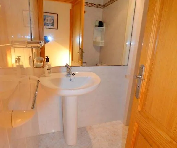 Luminoso A Pocos Metros De La Playa 캔 피카폴트