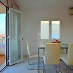 Luminoso A Pocos Metros De La Playa Apartamento *
